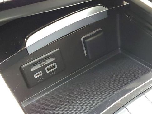 Used 2022 Buick Envision Essence w/ Technology Package I image 19