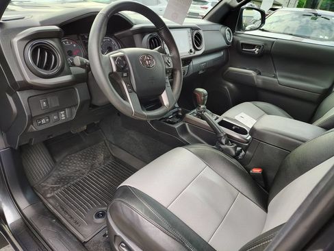 Used 2023 Toyota Tacoma TRD Sport AWD/4WD image 11
