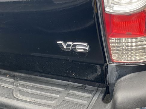 Used 2014 Toyota Tacoma 4x4 Double Cab w/ Limited Package image 3