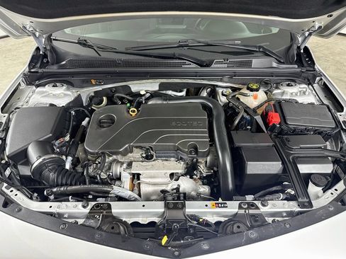 Used 2020 Chevrolet Malibu LT FWD image 34