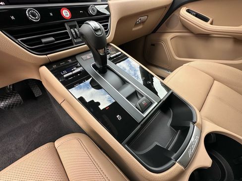 Used 2026 Porsche Macan S AWD/4WD image 30