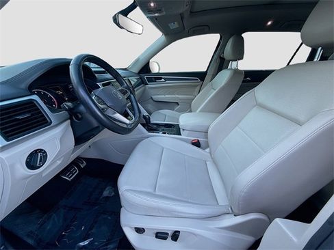 Used 2021 Volkswagen Atlas SE w/ Panoramic Sunroof Package image 19