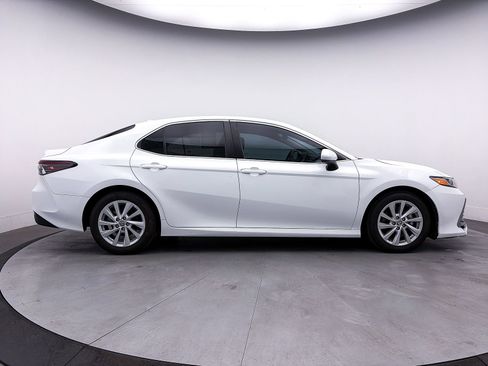Used 2023 Toyota Camry LE image 38