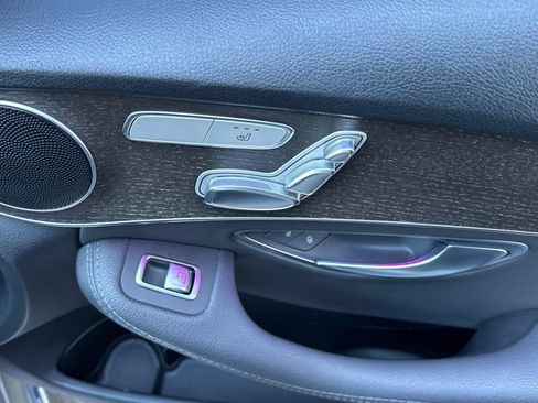Used 2019 Mercedes-Benz C 300 Sedan image 18