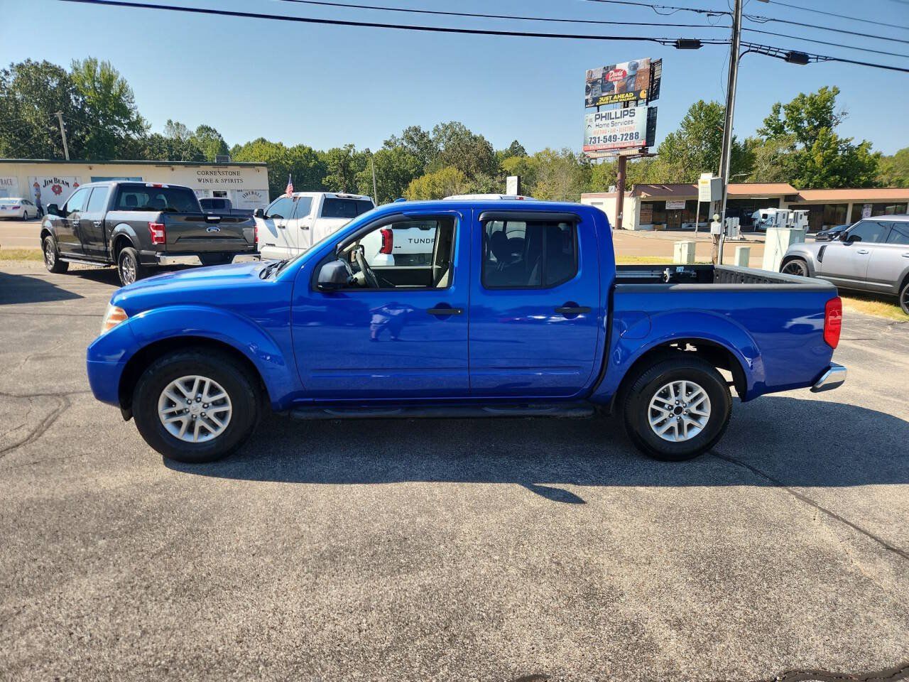 Used 2015 Nissan Frontier SV w/ SV Value Truck Package RWD image 5