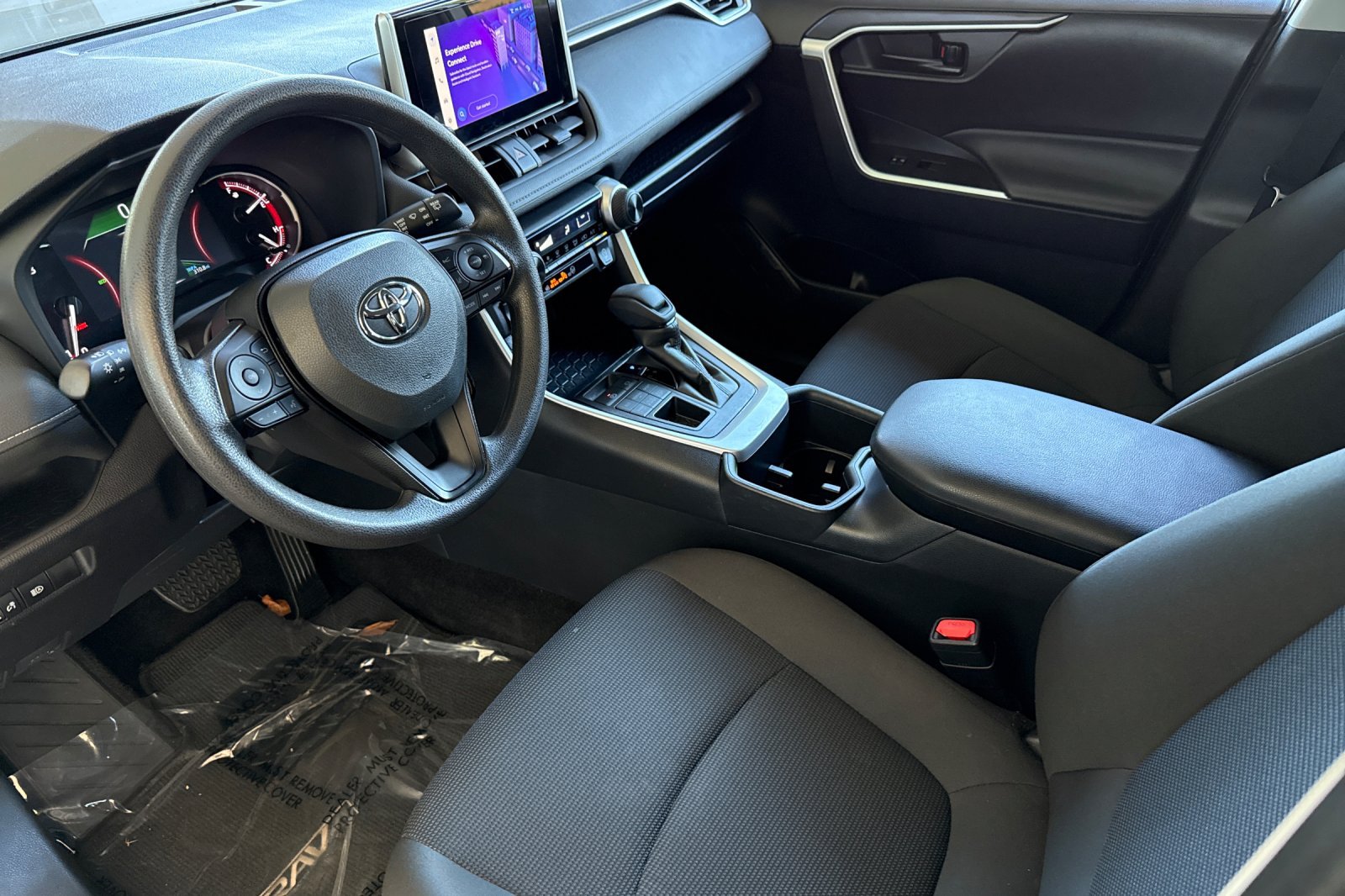 Certified 2025 Toyota RAV4 LE AWD/4WD image 10