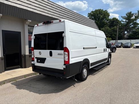 Used 2024 RAM ProMaster 3500 w/ Convenience Group FWD image 3