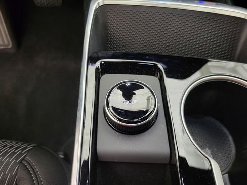 New 2026 Chevrolet Equinox LT w/ LPO, Floor Liner Package image 5