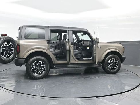New 2025 Ford Bronco Outer Banks image 19