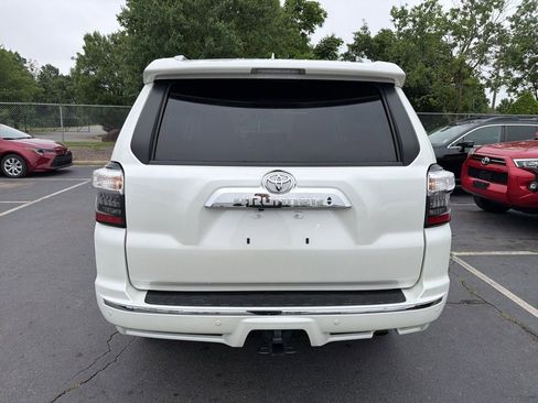 Used 2022 Toyota 4Runner Limited AWD/4WD image 9