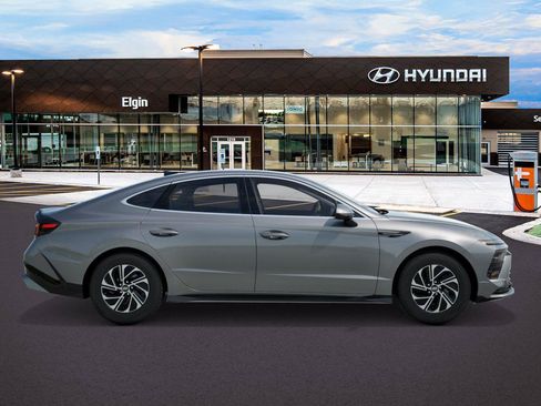 New 2026 Hyundai Sonata Blue FWD image 7