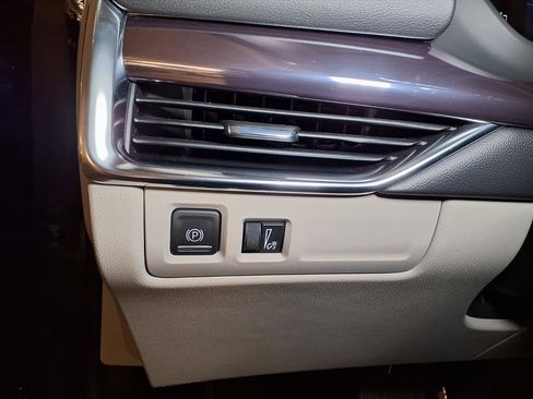 Certified 2023 Cadillac XT4 Luxury w/ Cold Weather Package image 12