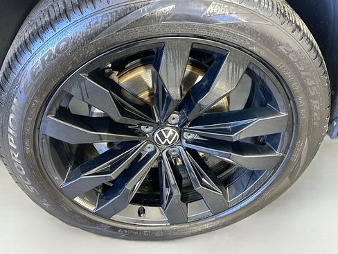 Used 2023 Volkswagen Atlas SEL Premium AWD/4WD image 15