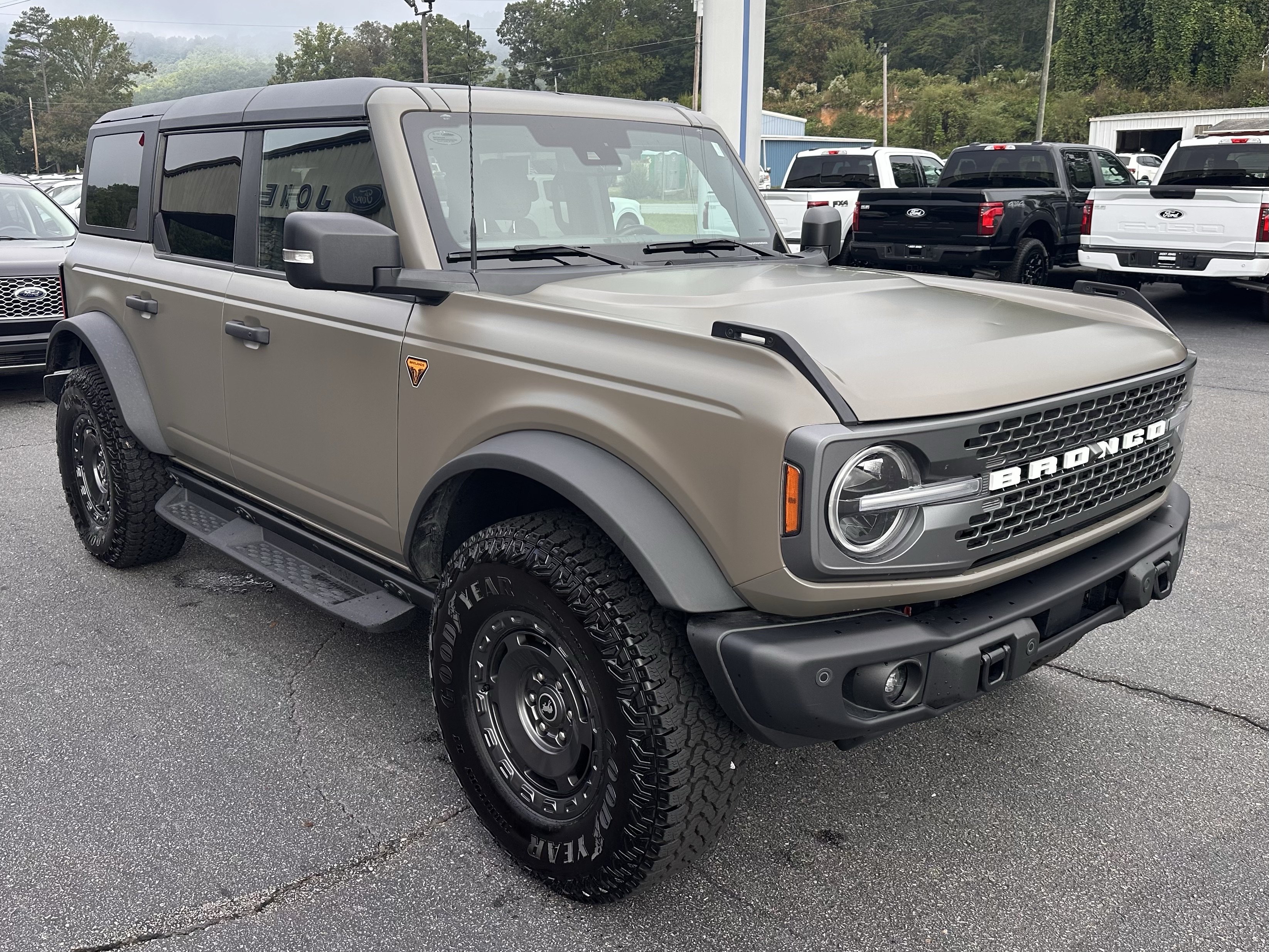 Used 2025 Ford Bronco Badlands w/ Matte Film Protection Package AWD/4WD image 4