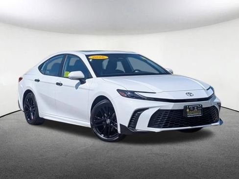 Used 2026 Toyota Camry SE w/ Multimedia Upgrade Package AWD/4WD image 2