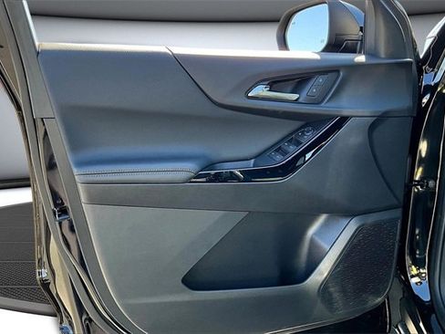 Used 2025 Chevrolet Equinox LT image 20