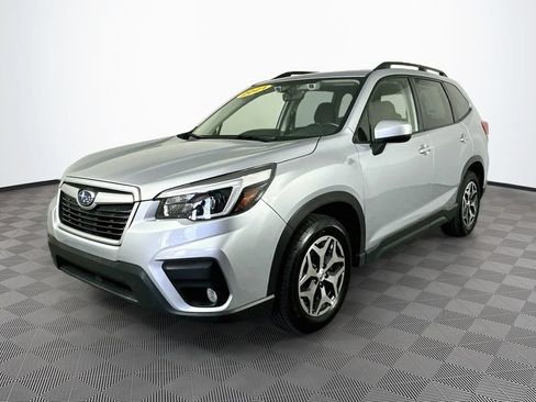 Used 2021 Subaru Forester Premium AWD/4WD image 5