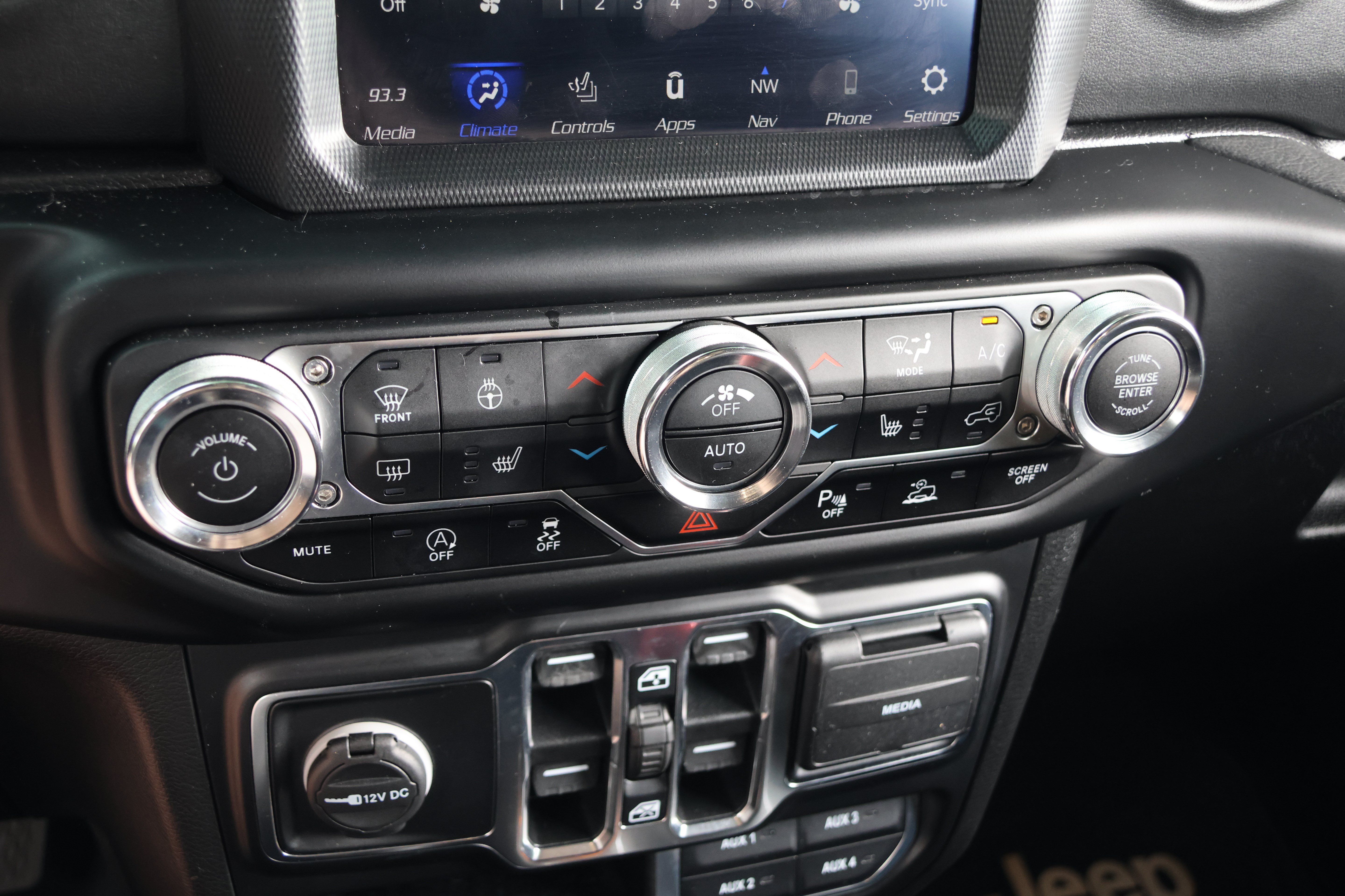 Used 2022 Jeep Gladiator Overland AWD/4WD image 27