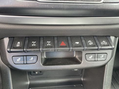 Used 2022 Chevrolet Colorado ZR2 AWD/4WD image 32
