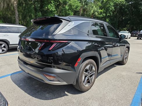 Used 2025 Hyundai Tucson SEL FWD image 3