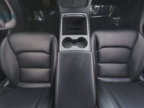 Used 2023 Tesla Model Y Long Range AWD/4WD image 27