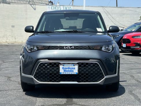 Used 2025 Kia Soul LX FWD image 2