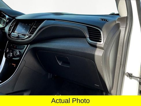 Used 2021 Chevrolet Trax LT image 16