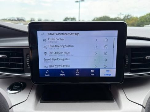 Used 2023 Ford Explorer XLT w/ Equipment Group 202A AWD/4WD image 31