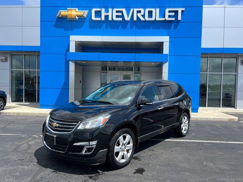 Used 2016 Chevrolet Traverse LT w/ Style and Technology Package FWD image 1