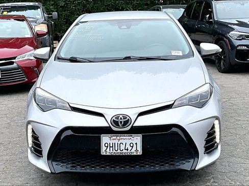 Used 2017 Toyota Corolla SE FWD image 2