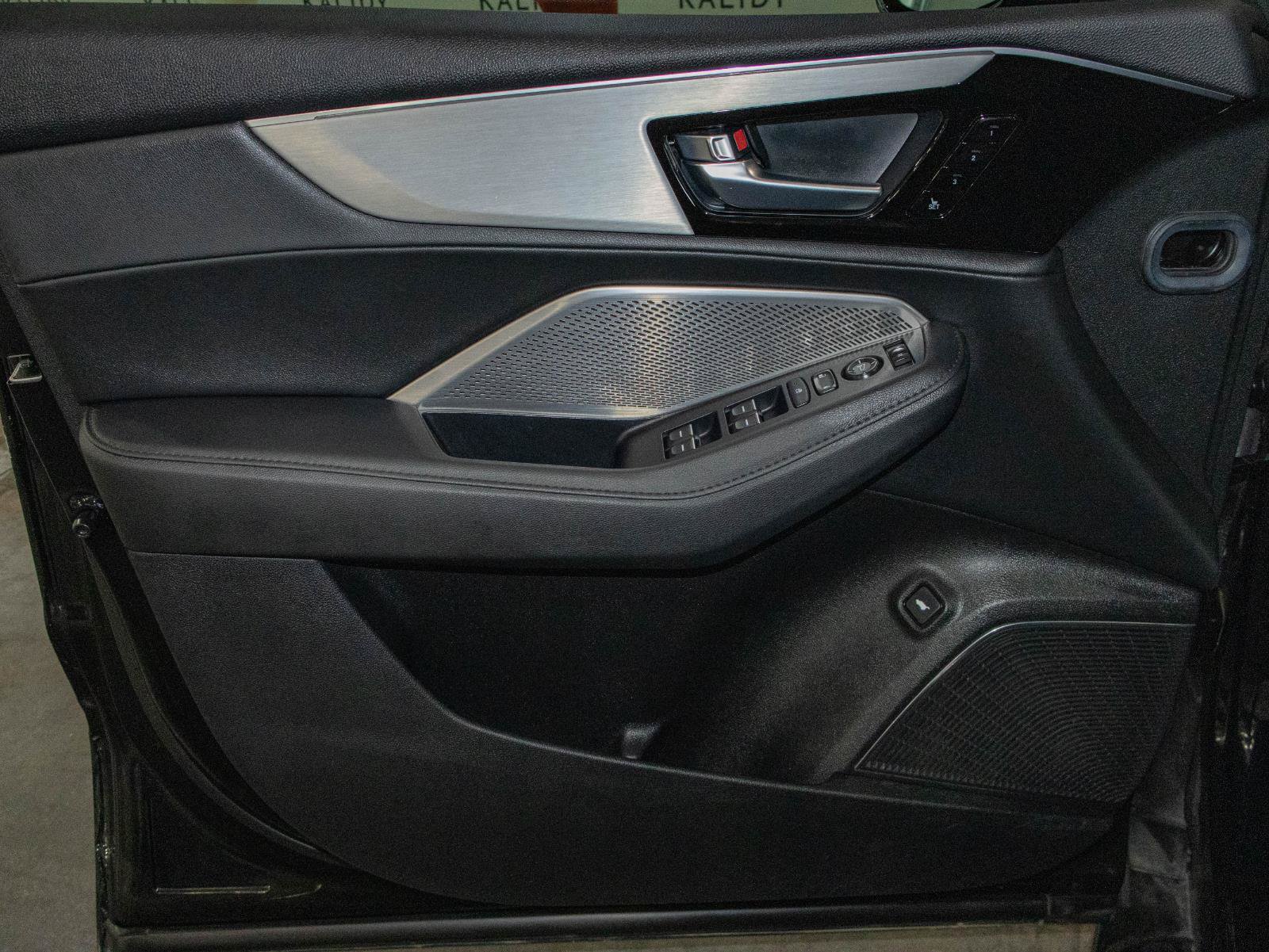 Used 2024 Acura MDX FWD image 10
