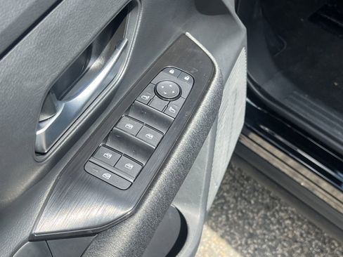 New 2026 Nissan Kicks SV w/ Charging Package FWD image 14