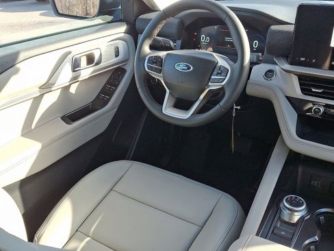 New 2026 Ford Explorer Active w/ Active Comfort Package AWD/4WD image 16