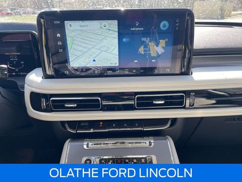 Used 2025 Lincoln Aviator Premiere w/ Jet Appearance Package image 12