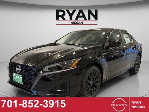 New 2026 Nissan Altima 2.5 SV w/ SV Special Edition Package AWD/4WD image 13