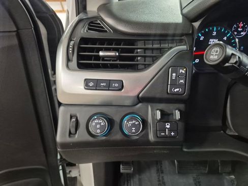 Used 2017 Chevrolet Tahoe Premier AWD/4WD image 17
