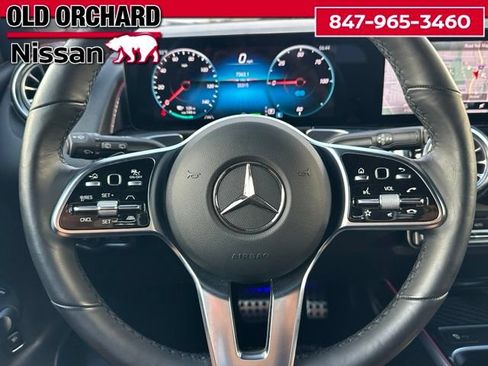 Used 2023 Mercedes-Benz EQB 300 4MATIC image 25