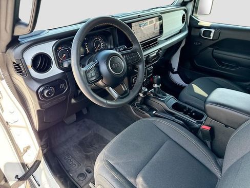 Used 2024 Jeep Wrangler Sport AWD/4WD image 9