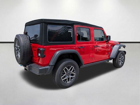 Used 2024 Jeep Wrangler Unlimited AWD/4WD image 4