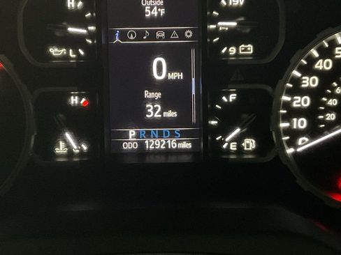 Used 2018 Toyota Tundra SR5 w/ SR5 Upgrade Package image 39