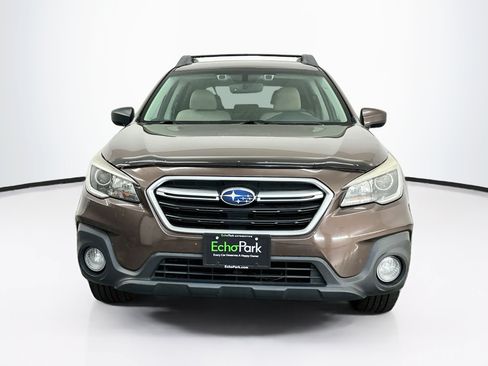 Used 2019 Subaru Outback 2.5i Premium AWD/4WD image 2
