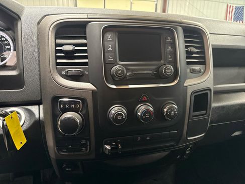 Used 2015 RAM 1500 Express AWD/4WD image 11