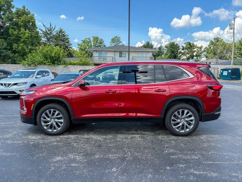 Used 2025 Buick Enclave Preferred w/ Power Package FWD image 5
