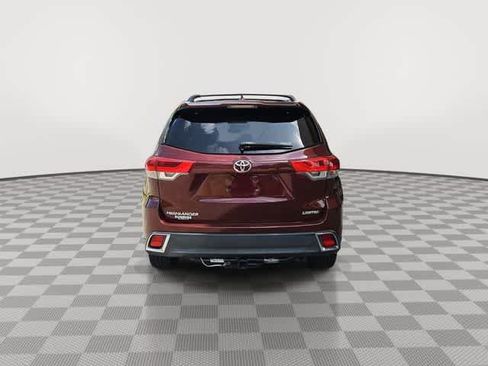 Used 2018 Toyota Highlander Limited FWD image 12