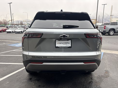 New 2026 Chevrolet Equinox LT w/ Convenience Package II image 4