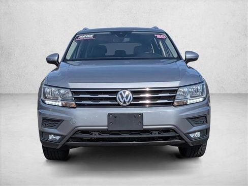 Used 2020 Volkswagen Tiguan SEL AWD/4WD image 2