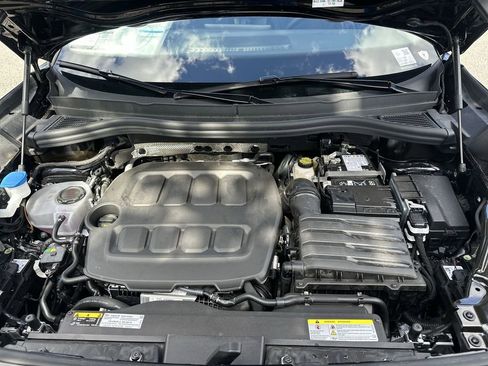New 2026 Volkswagen Tiguan SE image 27