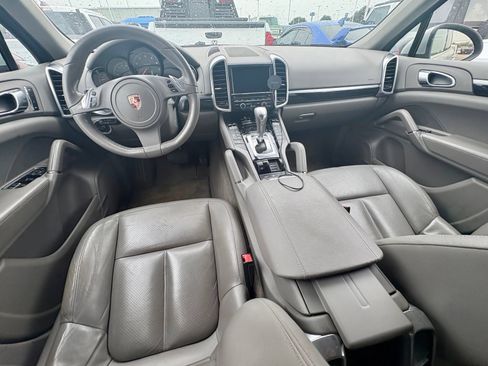 Used 2011 Porsche Cayenne AWD/4WD image 8