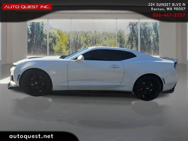 Used 2016 Chevrolet Camaro SS RWD image 8