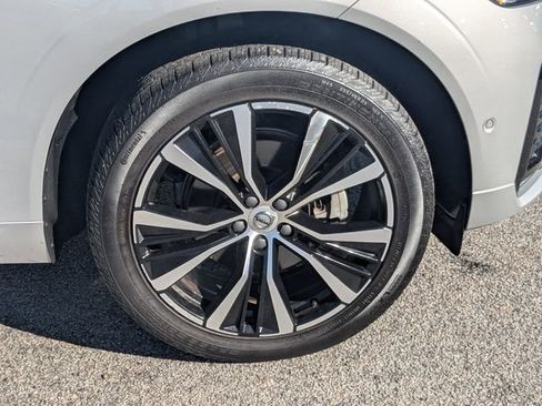 Certified 2024 Volvo XC60 B5 Plus w/ Protection Package Premier image 14